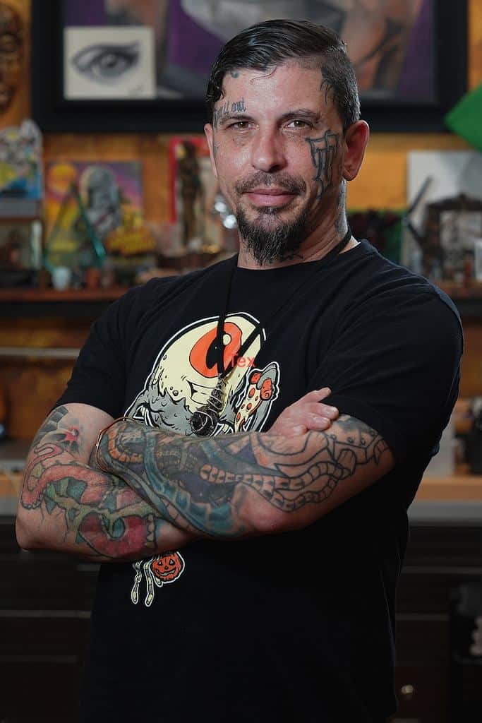 Tattoo artist Avishai Varius